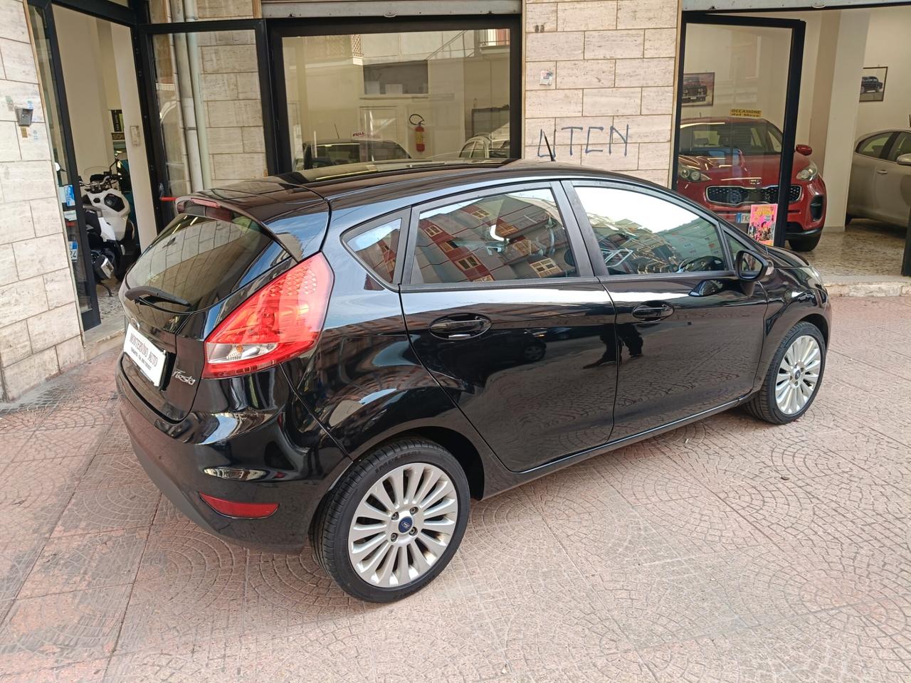 FORD FIESTA 1.4 TDCi 5 PORTE-NEOPATENTATI-Euro6590