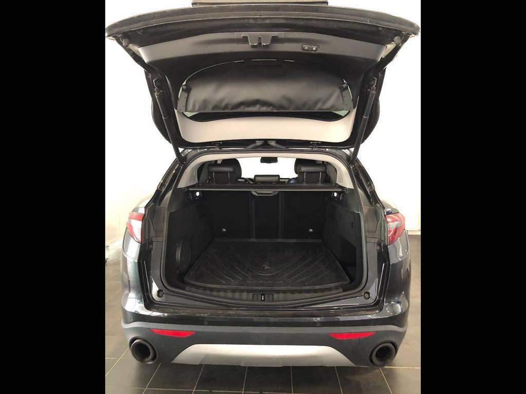 Alfa Romeo Stelvio 2.0 Turbo First Edition Q4 Auto