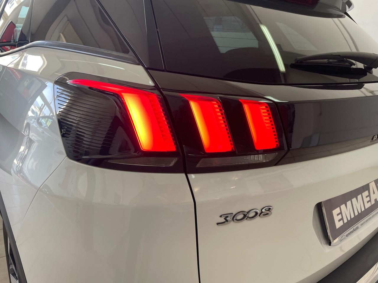 Peugeot 3008 BlueHDi 120 S&S EAT6 Allure