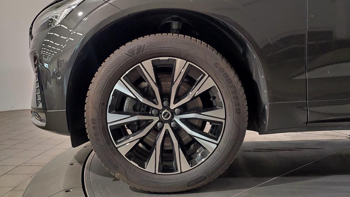 VOLVO Xc60 B4 Mild Hybrid (D) Automatico Plus Dark