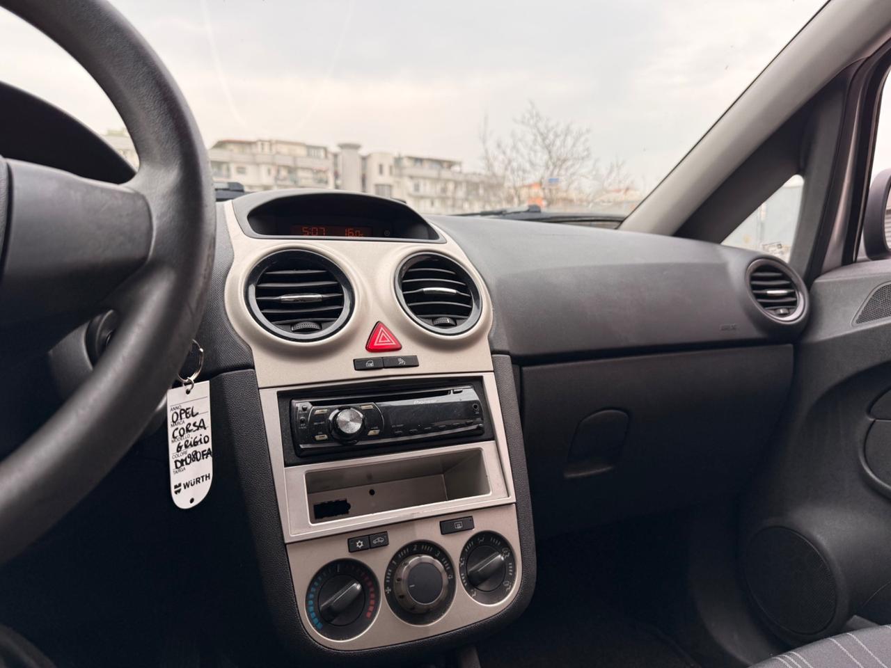 Opel Corsa Restayling 1.2 benz 5 porte Full Perfetta