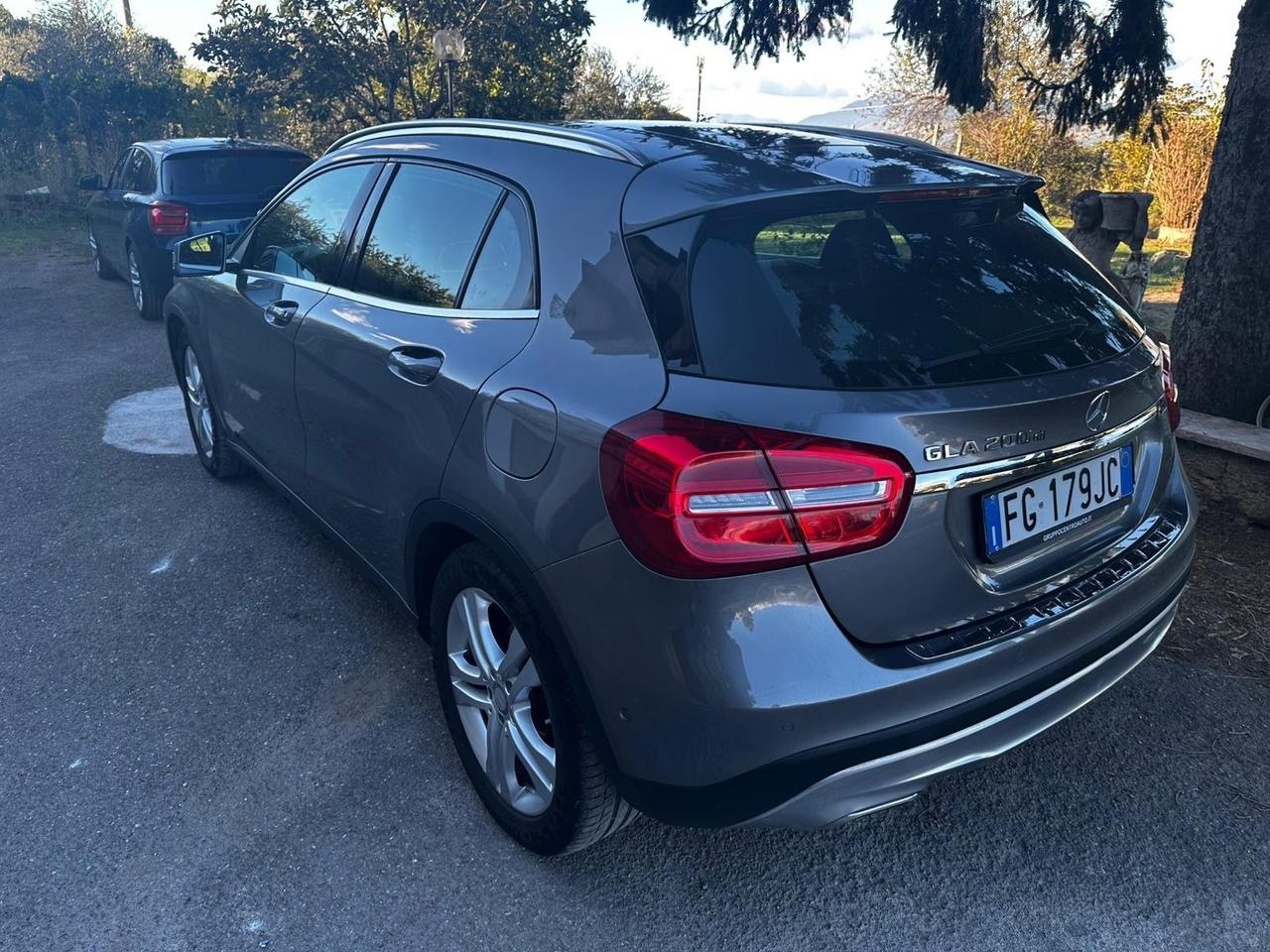 Mercedes-benz GLA 200 d Premium