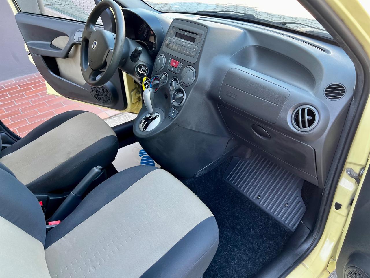 Fiat Panda 1.2 cambio automatico 64.000km