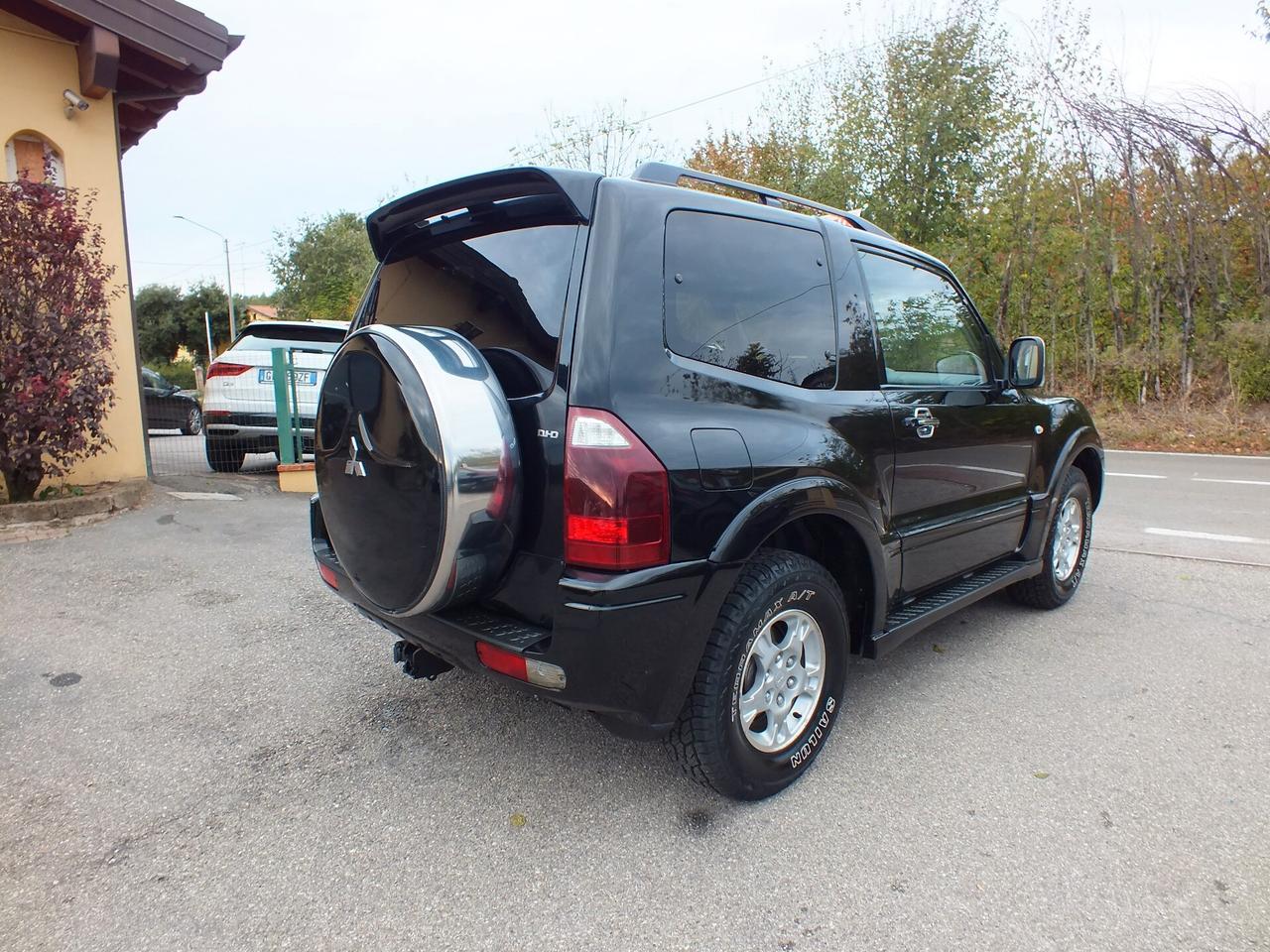 MITSUBISHI PAJERO 3.2 16V DI-D CORTO GLX