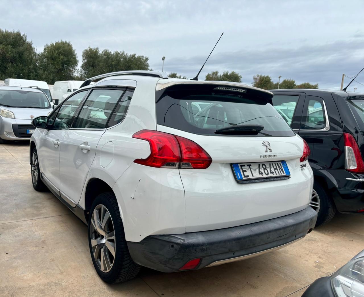 Peugeot 2008 1.6 e-HDi 92 CV Stop&Start Urban Cross 2014