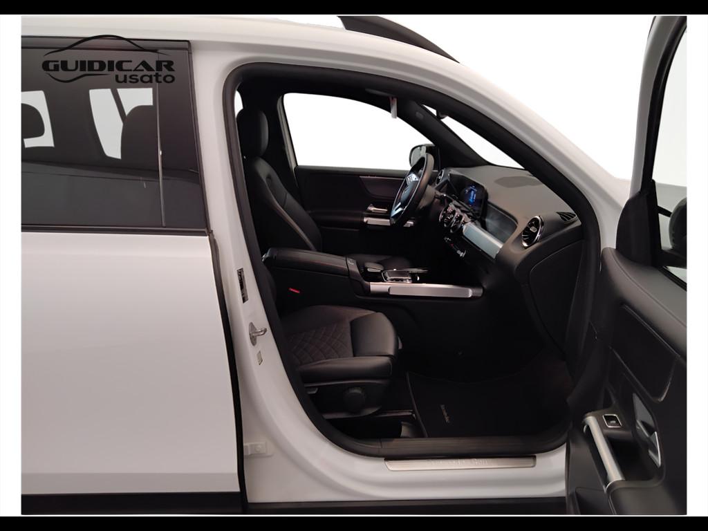 Mercedes-Benz GLB - X247 2019 - GLB 180 d Sport auto