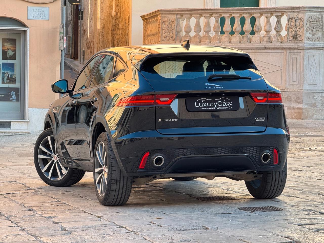 Jaguar E-Pace 2.0D 150 CV AWD R-Dynamic S Autocarro