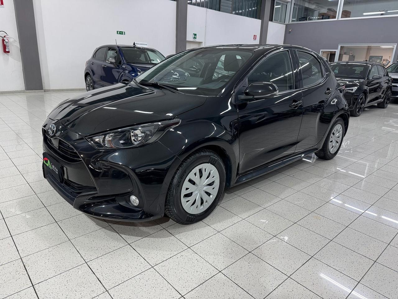 Yaris 1.5 Hybrid Business TELECAMERA PRONTA CONSEGNA
