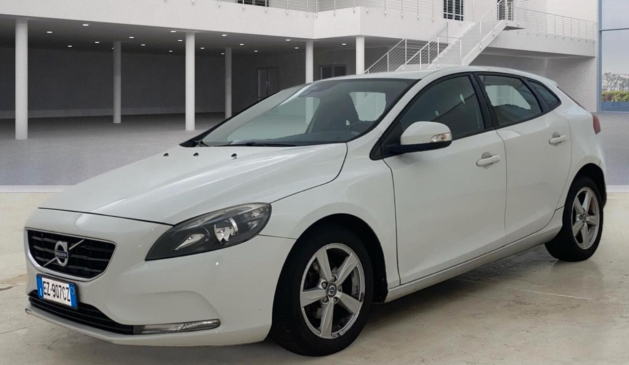 Volvo V40 D2 1.6 Momentum 115cv 2015
