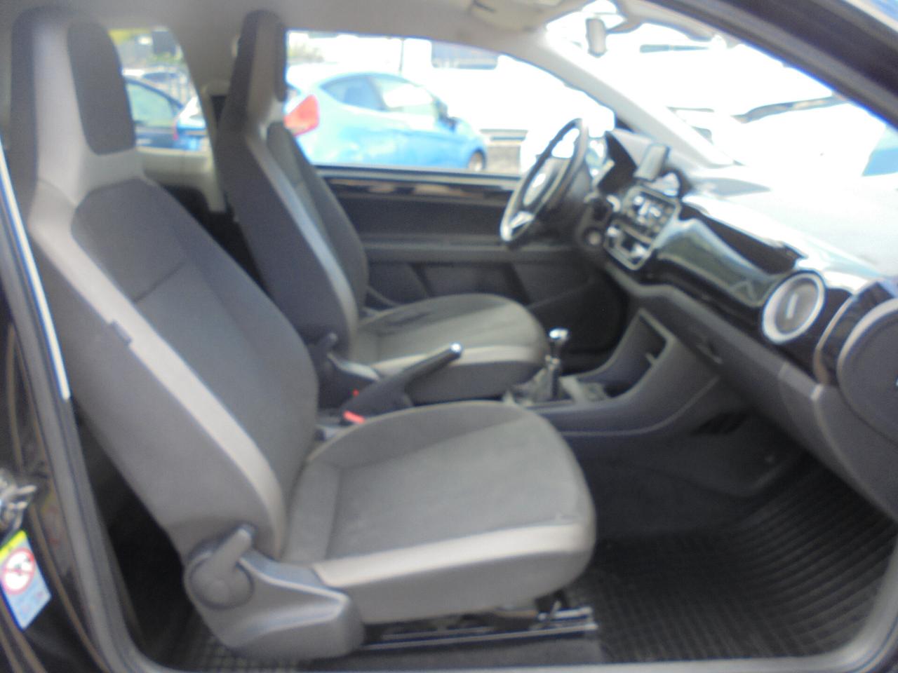 Volkswagen up! 1.0 75 CV 3p. high