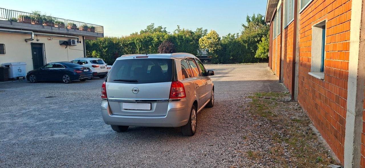 ZAFIRA MONOVOLUME 1.6 METANO 7 POSTI