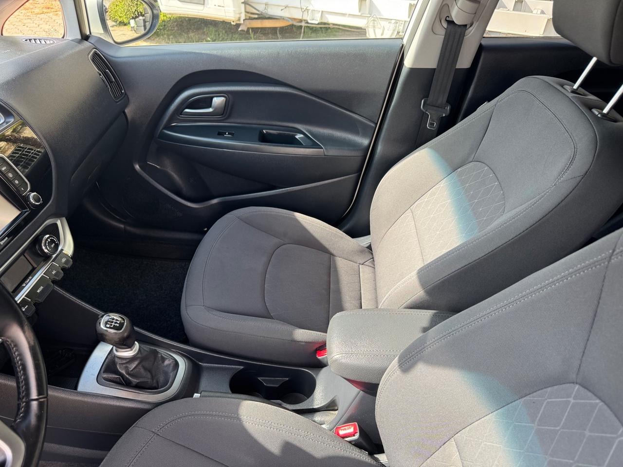 Kia Rio 1.4 CRDi 5p. Cool neopatentati euro 6