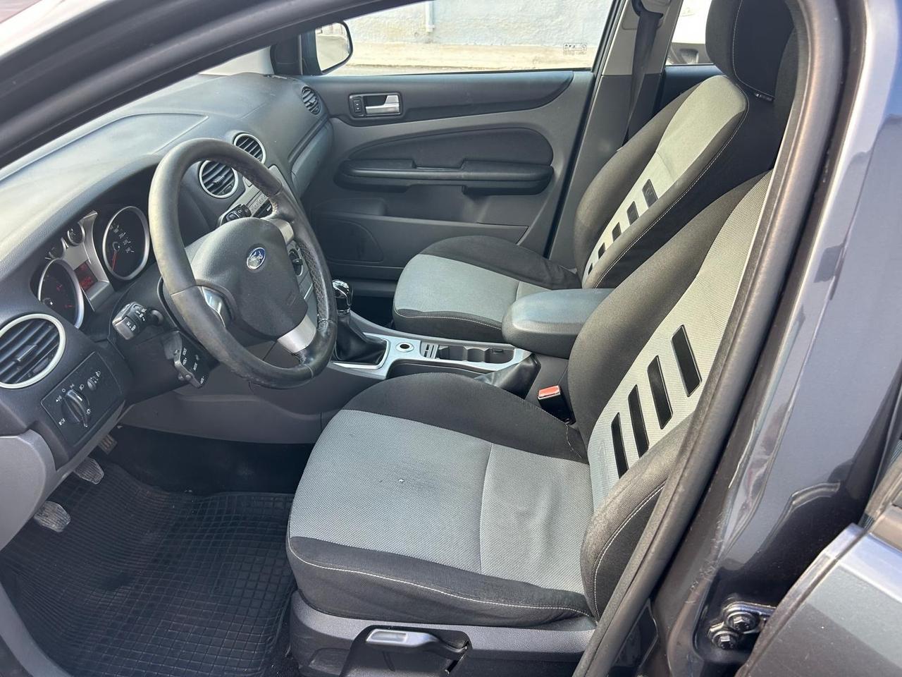 Ford Focus SW 1.6 TDCi 110Cv GANCIO TRAINO-2010