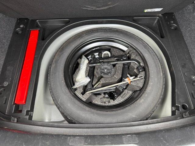 VOLVO V40 D2 2.0 120cv Geartronic Momentum DISTRIB. OK-BOLLO