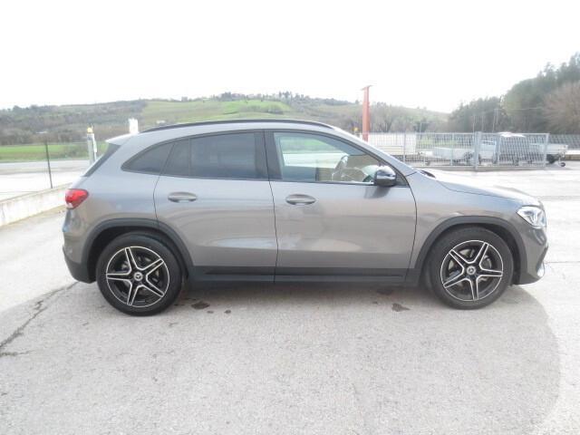 Mercedes-benz GLA 200 d Automatic Premium + TETTO