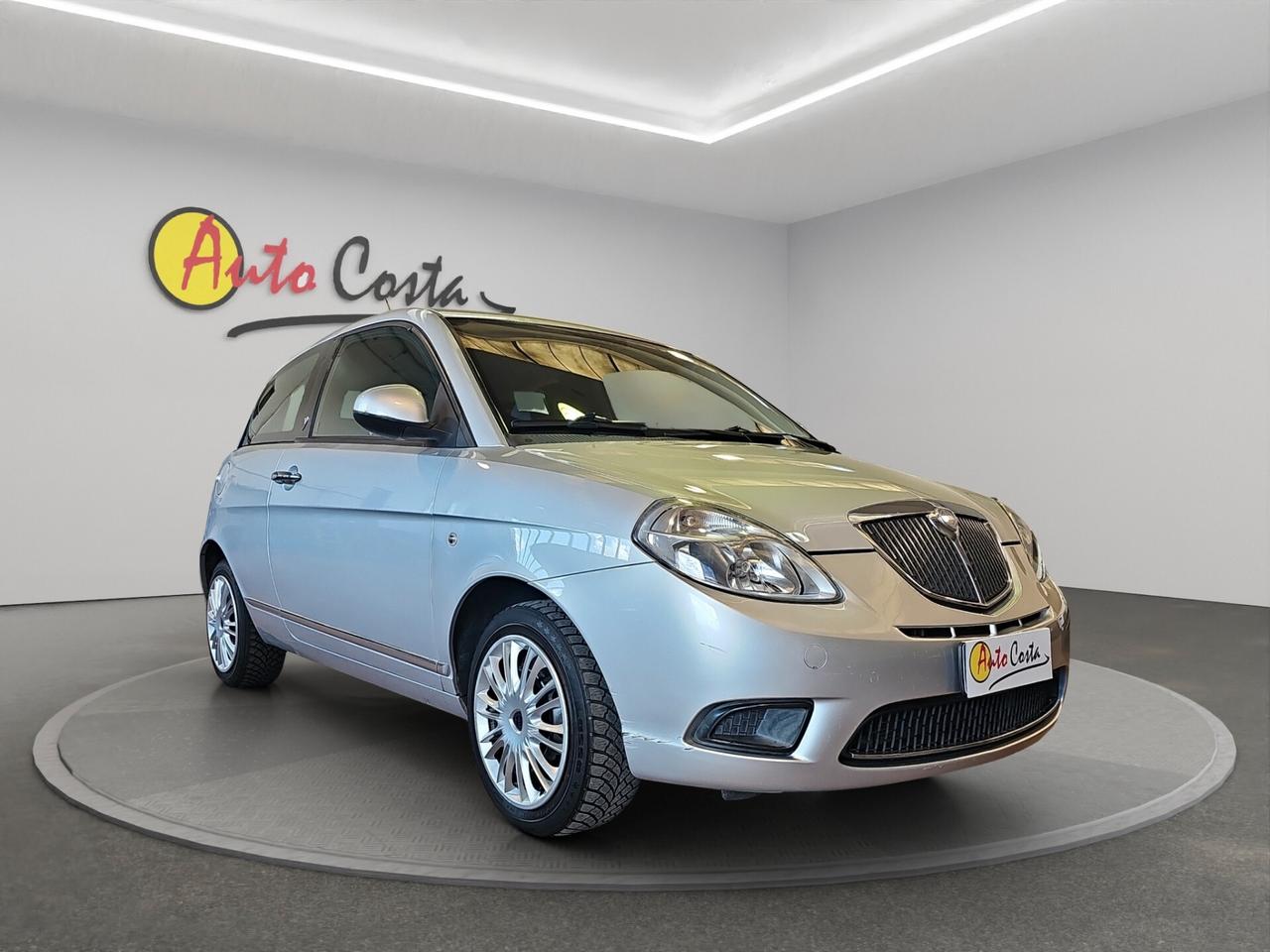 Lancia Ypsilon 1.2 69 CV Argento