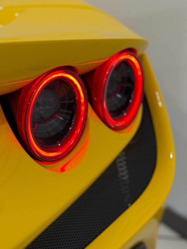 FERRARI F8 Tributo IVA ESPOSTA