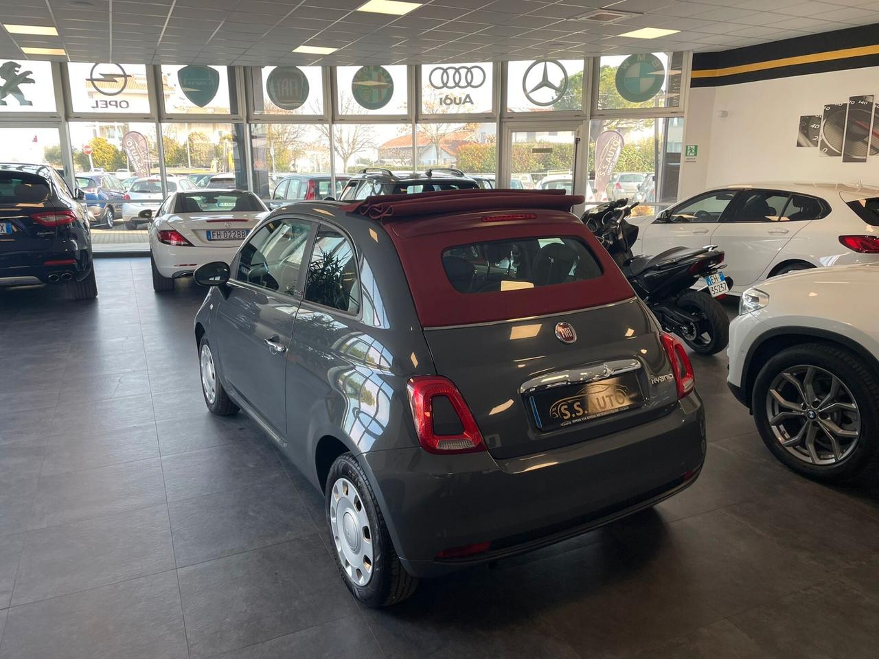 Fiat 500 C 1.0 Hybrid Red