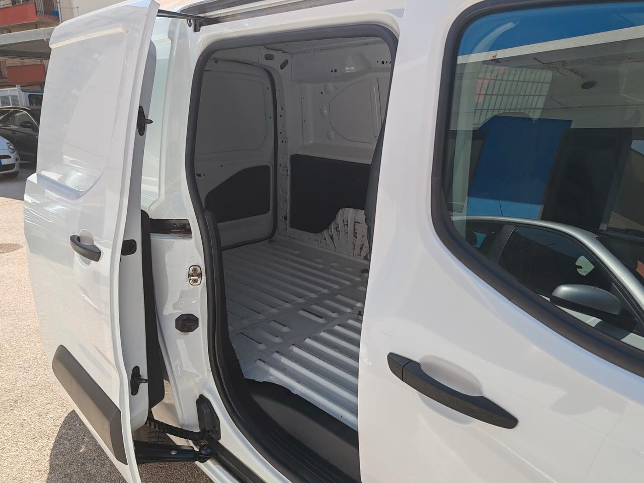 Peugeot Partner 1.5 HDI 3 Posti