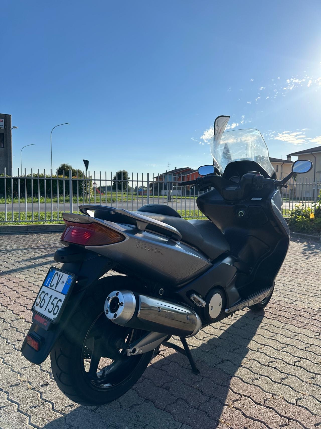 Yamaha TMAX White 500
