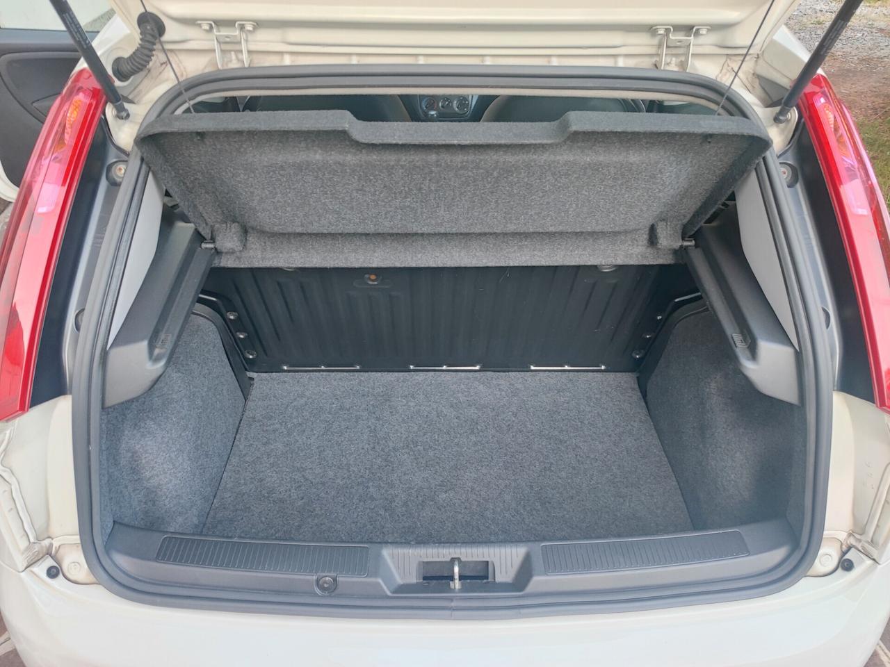 Fiat Grande Punto 1.4 b/GPL unico proprietario