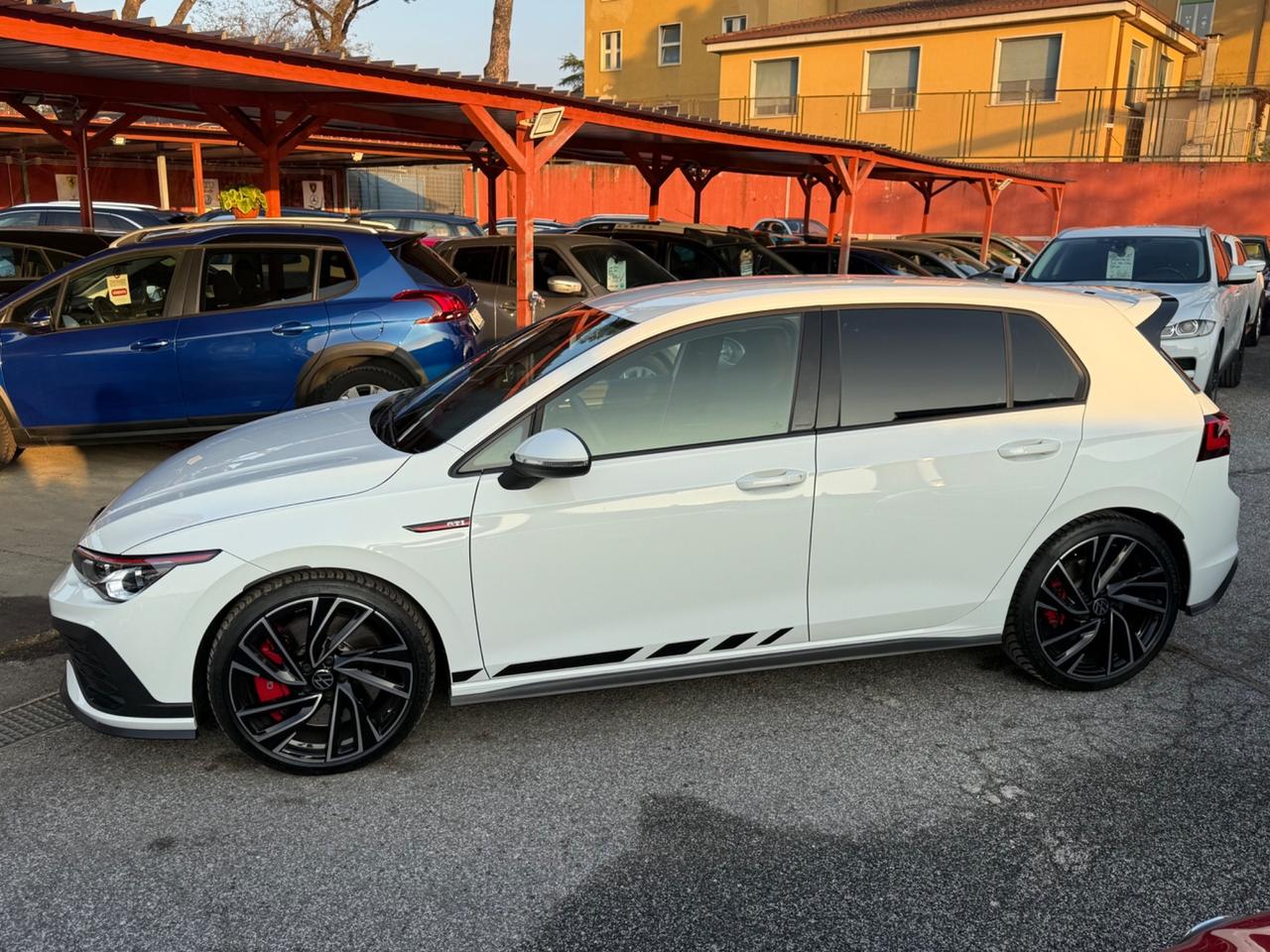 Golf GTI 2.0 300 cv-club sport -unipro-rate