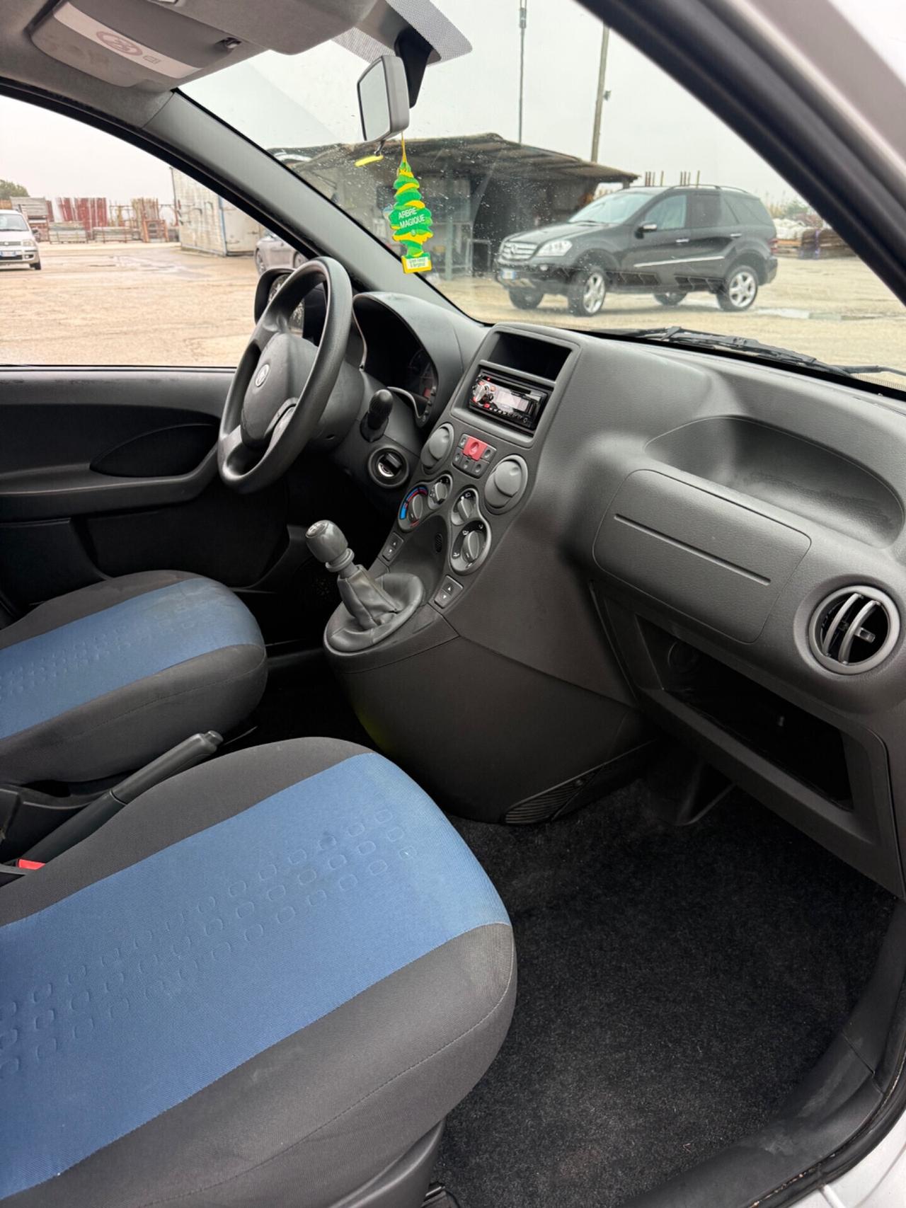 Fiat Panda 1.2 benzina UNIPROPRIETÀ NEOPATENTATI