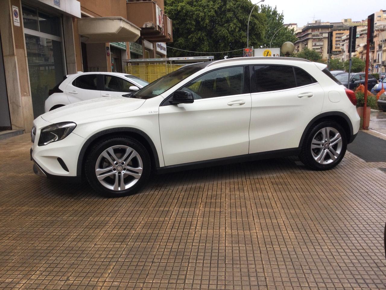 Mercedes-benz GLA 180 d Automatic Premium