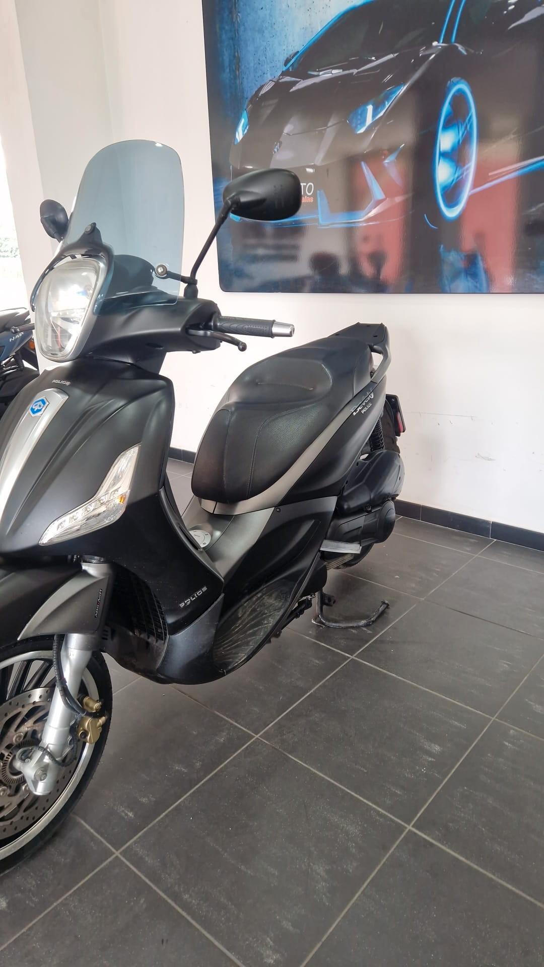 Piaggio Beverly 300 police