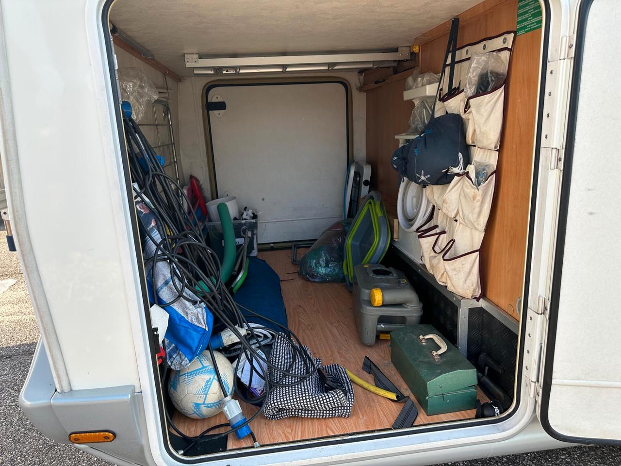 Sea Camper Mansardato Sharky M6