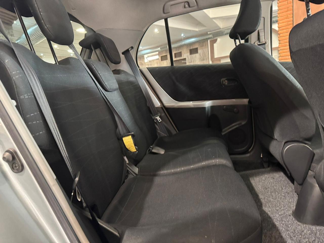 Toyota Yaris 1.0 5 porte Sol