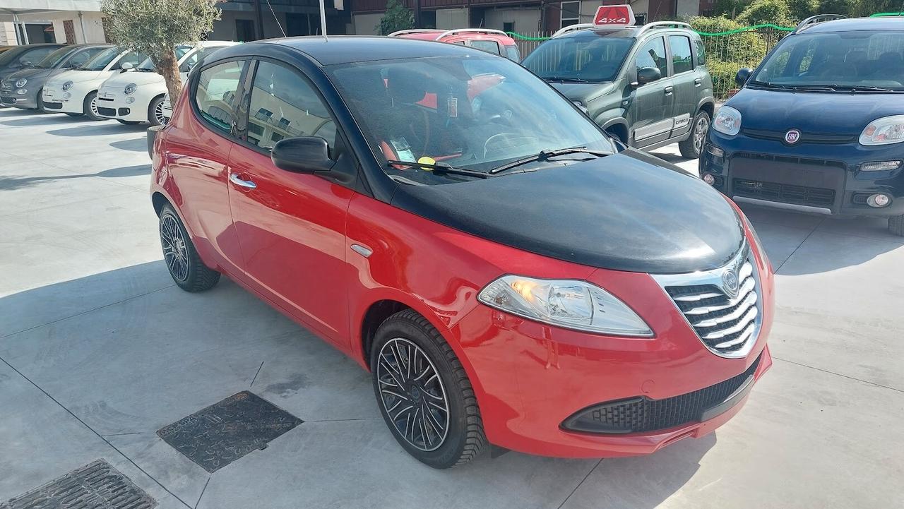 Lancia Ypsilon 1.3 MJT 16V 95 CV 5 porte 2012