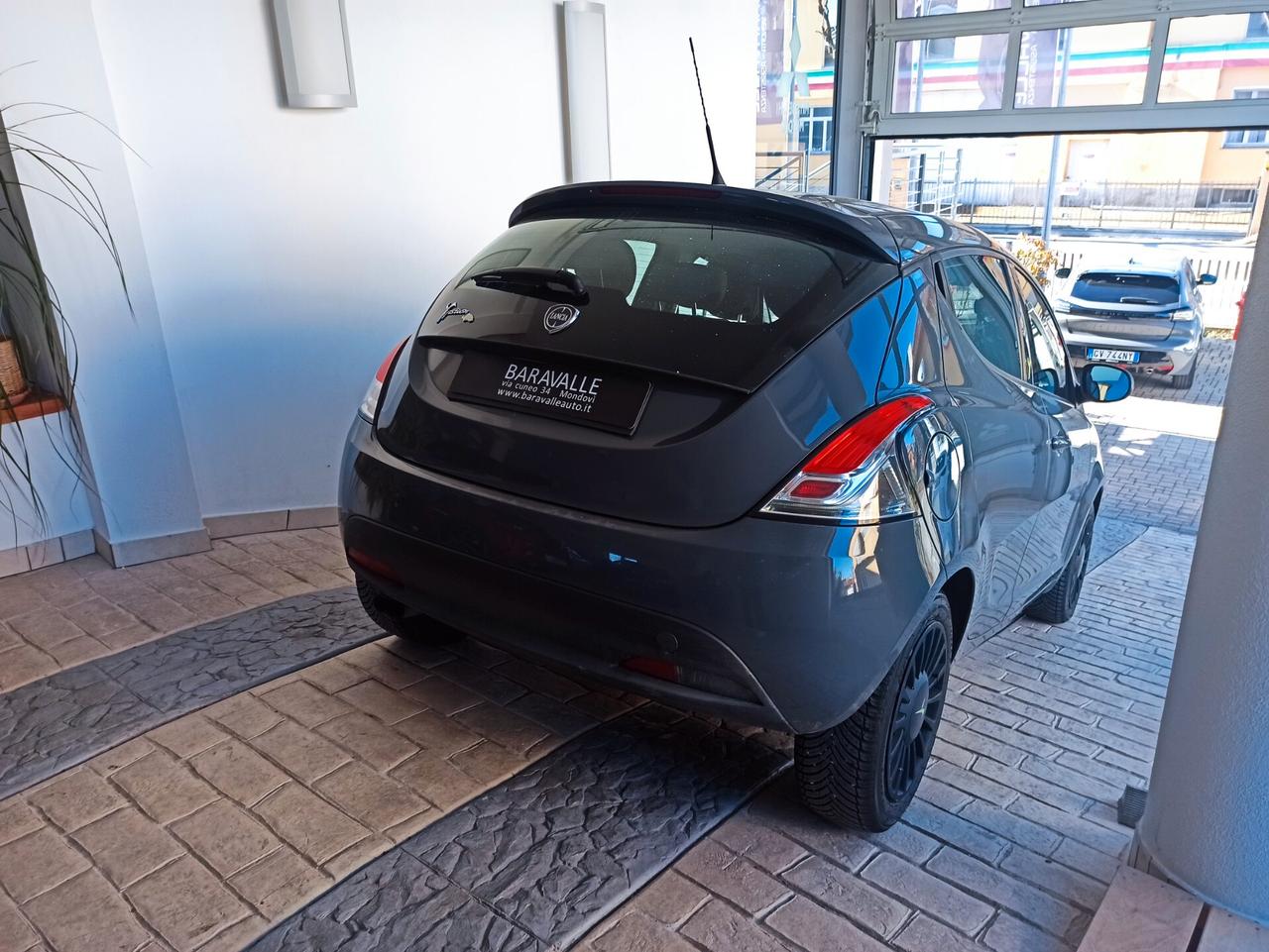 Lancia Ypsilon 1.2 69 CV 5 porte elefantino