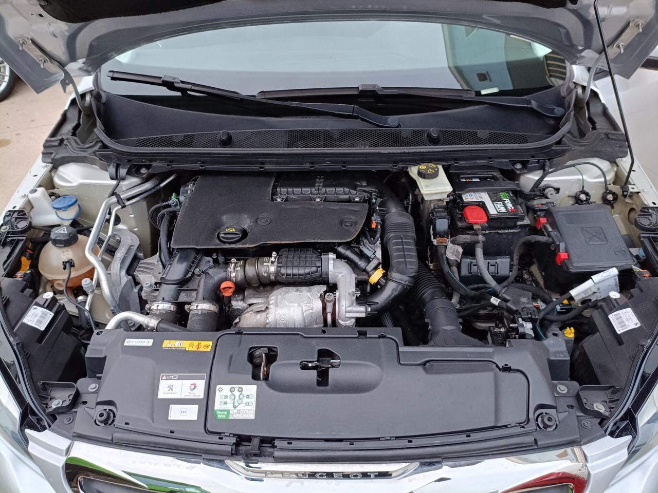 Peugeot 308 BlueHDi 100 S&S SW Business