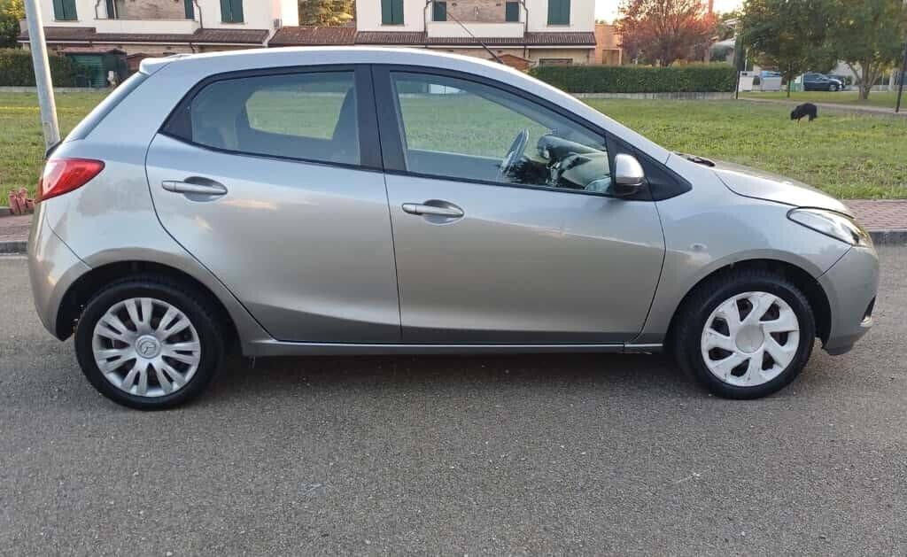 Mazda 2 Mazda2 1.3 16V 75CV 5p. Play GPL