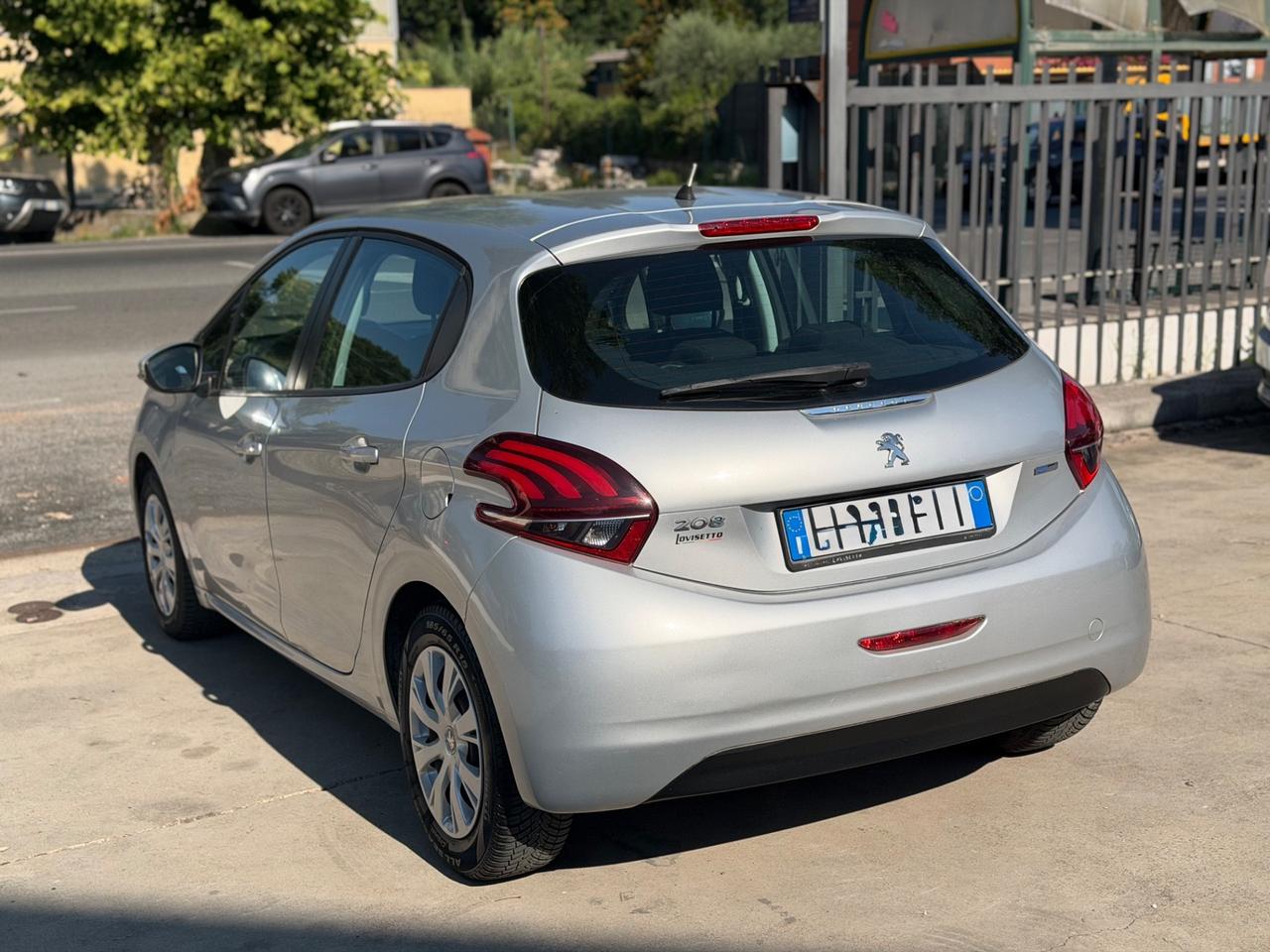 Peugeot 208 1.2 benzina
