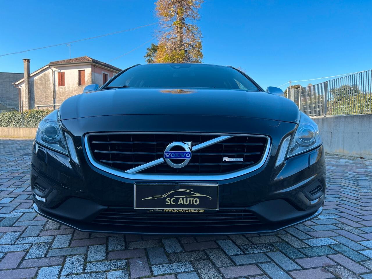 Volvo V60 D5 R-design TUA A RATE SENZA ANTICIPO