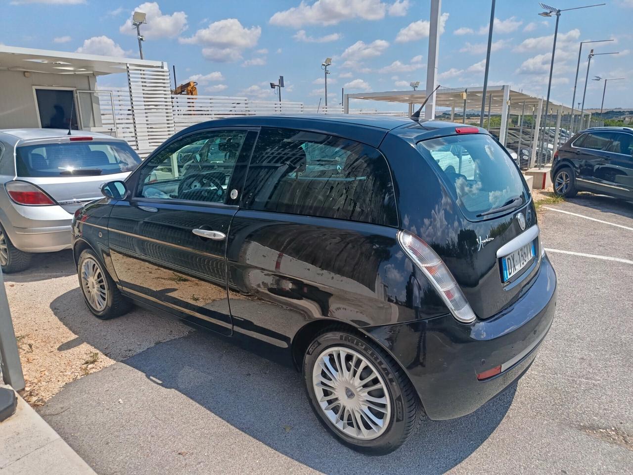 Lancia Ypsilon 1.4 Platino Ecochic GPL