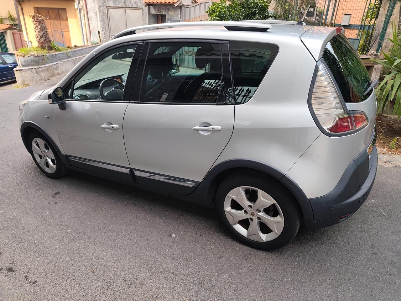 Renault Scénic XMod Cross 1.5 dCi 110CV Energy