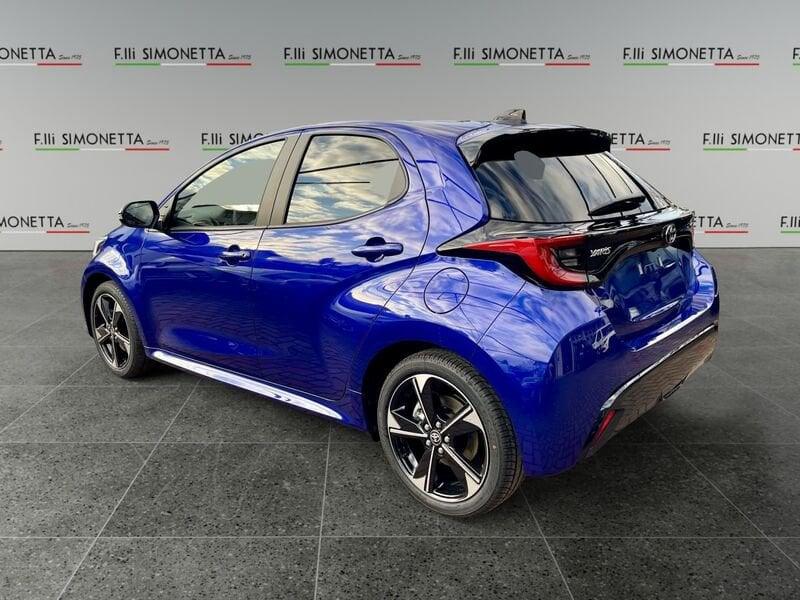 Toyota Yaris 1.5h 130 Lounge - NUOVO