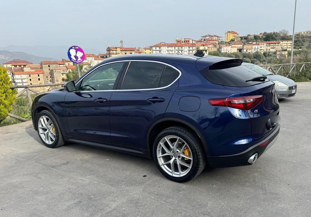 Alfa Romeo Stelvio 2.2 Turbodiesel 210 CV AT8 Q4 Executive