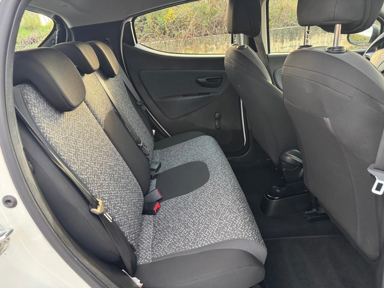 Lancia Ypsilon 1.2 69 CV 5 porte S&S Gold