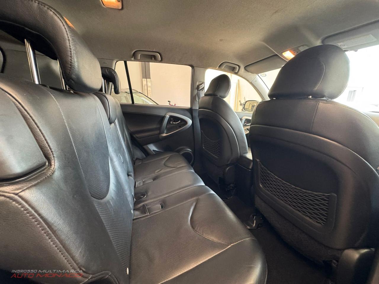Toyota RAV 2.2 D-4D 177CV Luxury 2008
