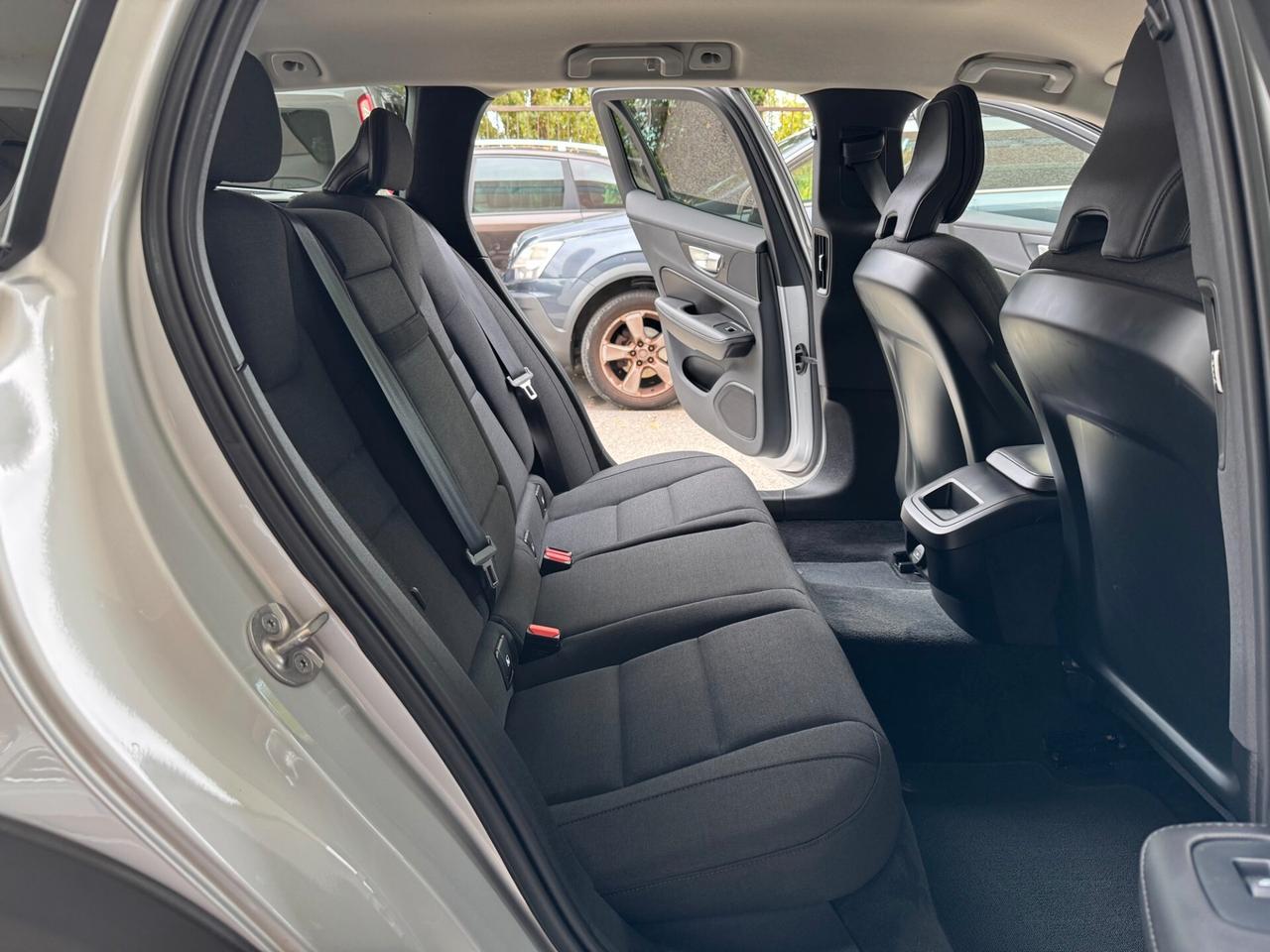 Volvo V60 CC 2.0b4 AWD GEARTRONIC GARANZIA 24 MESI