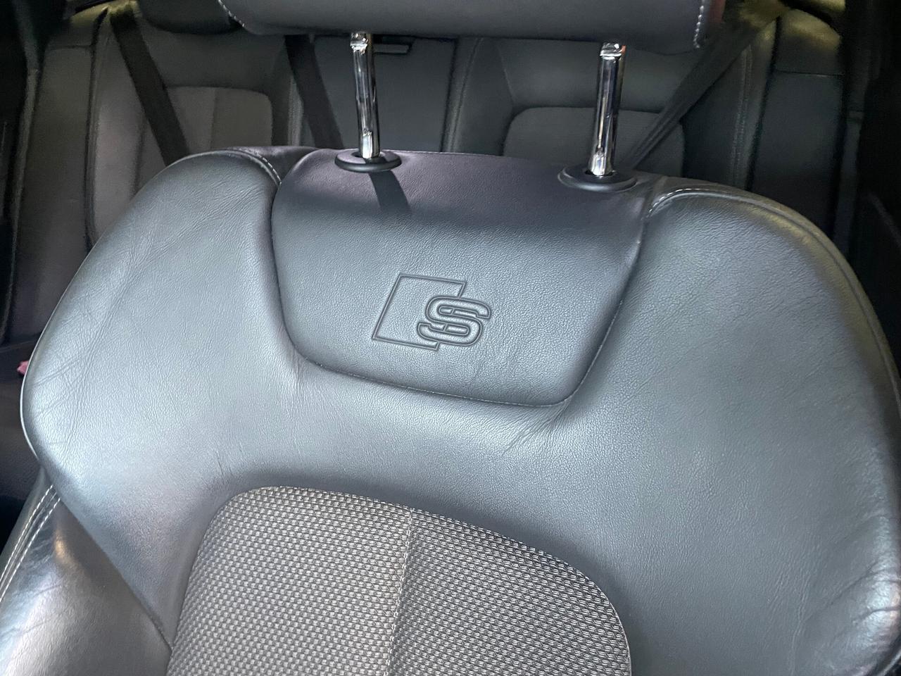 Audi A6 Avant 40 2.0 TDI S -Line