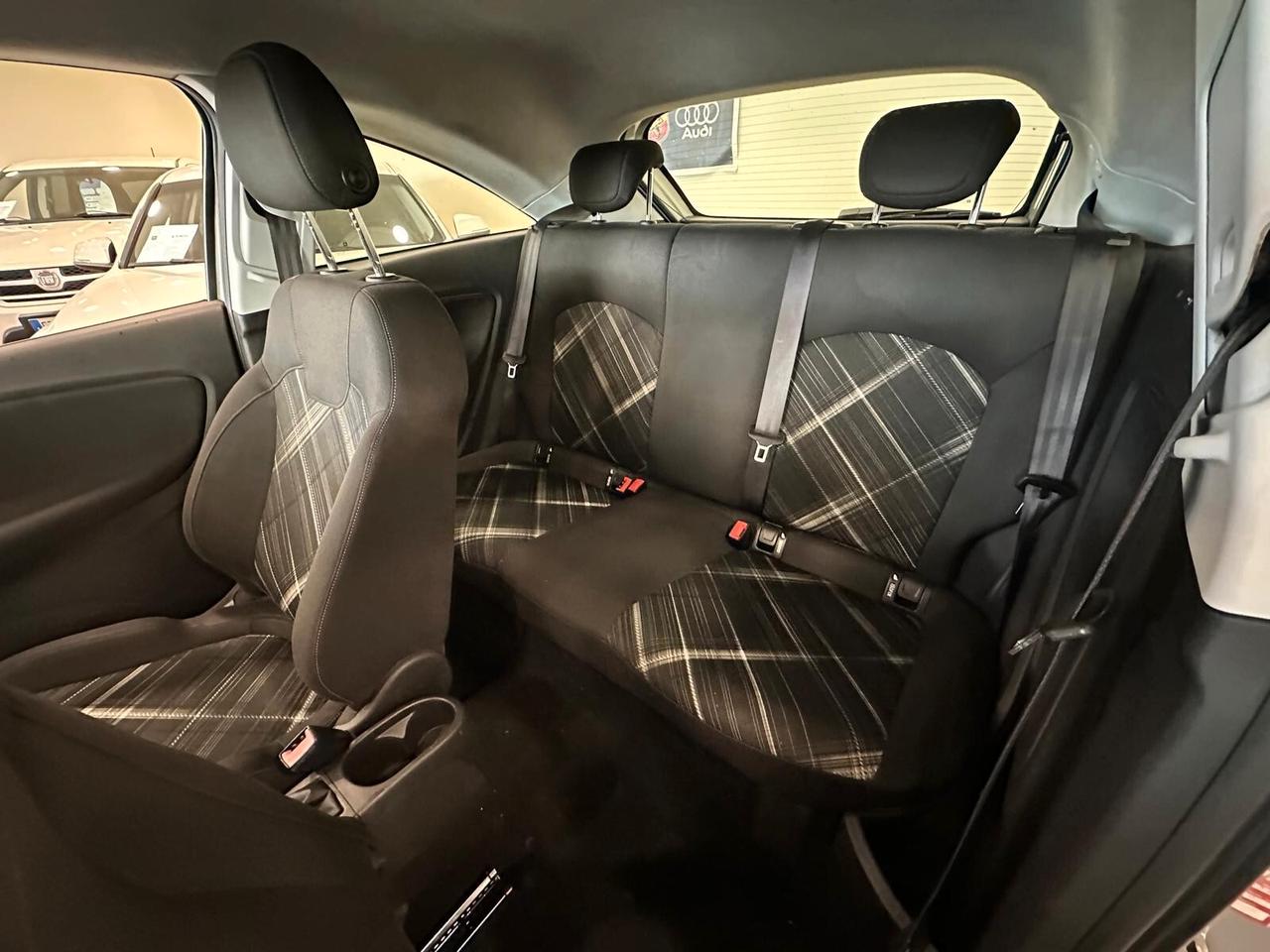 Opel Corsa 1.3 CDTI 95CV Coupé b-Color