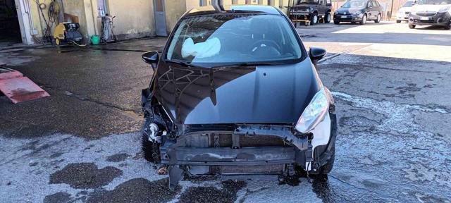 FORD Fiesta 1.2 5 porte INCIDENTATA