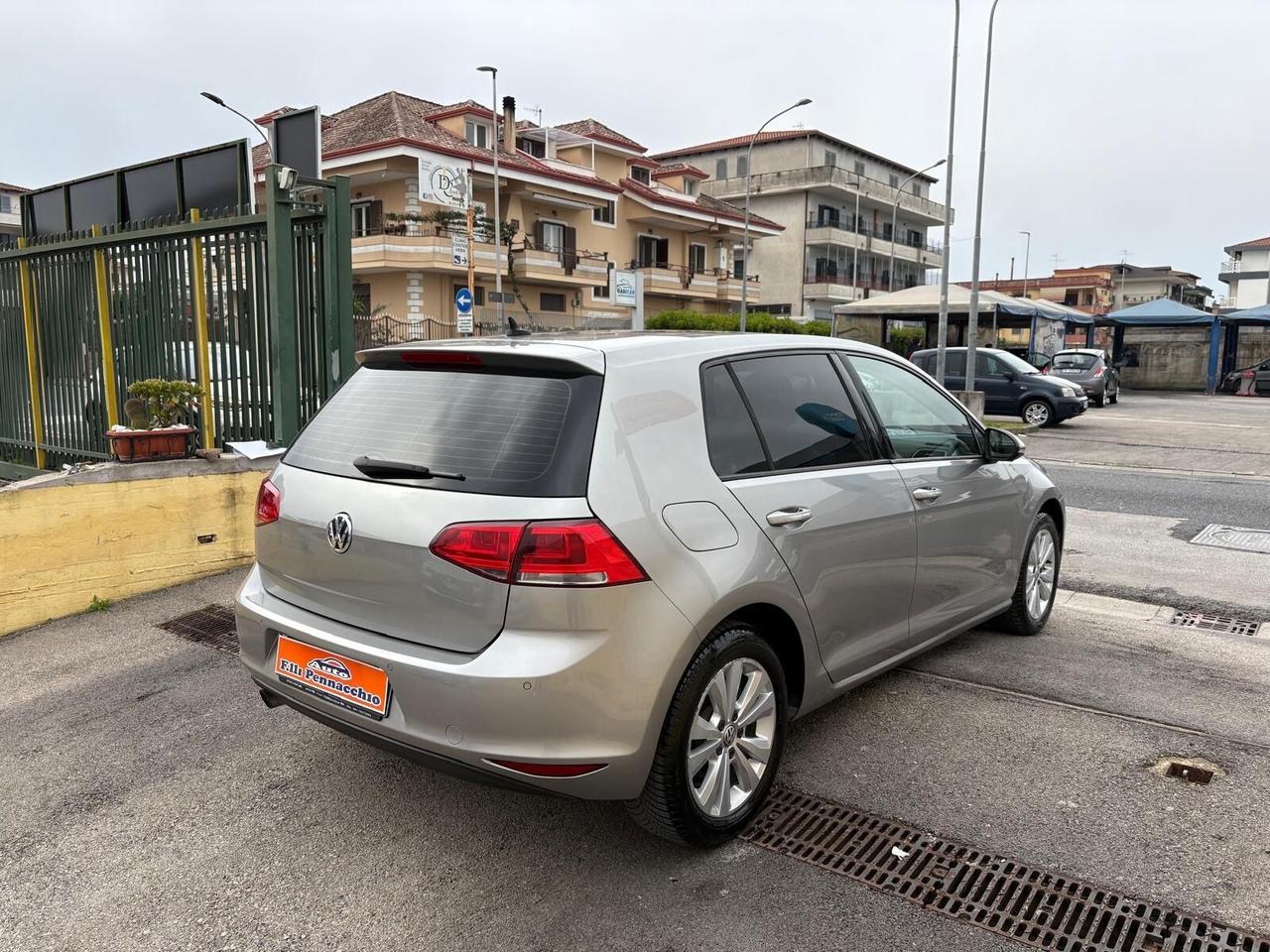 VOLKSWAGEN GOLF 1.6 DIESEL 110 (CV) 2016