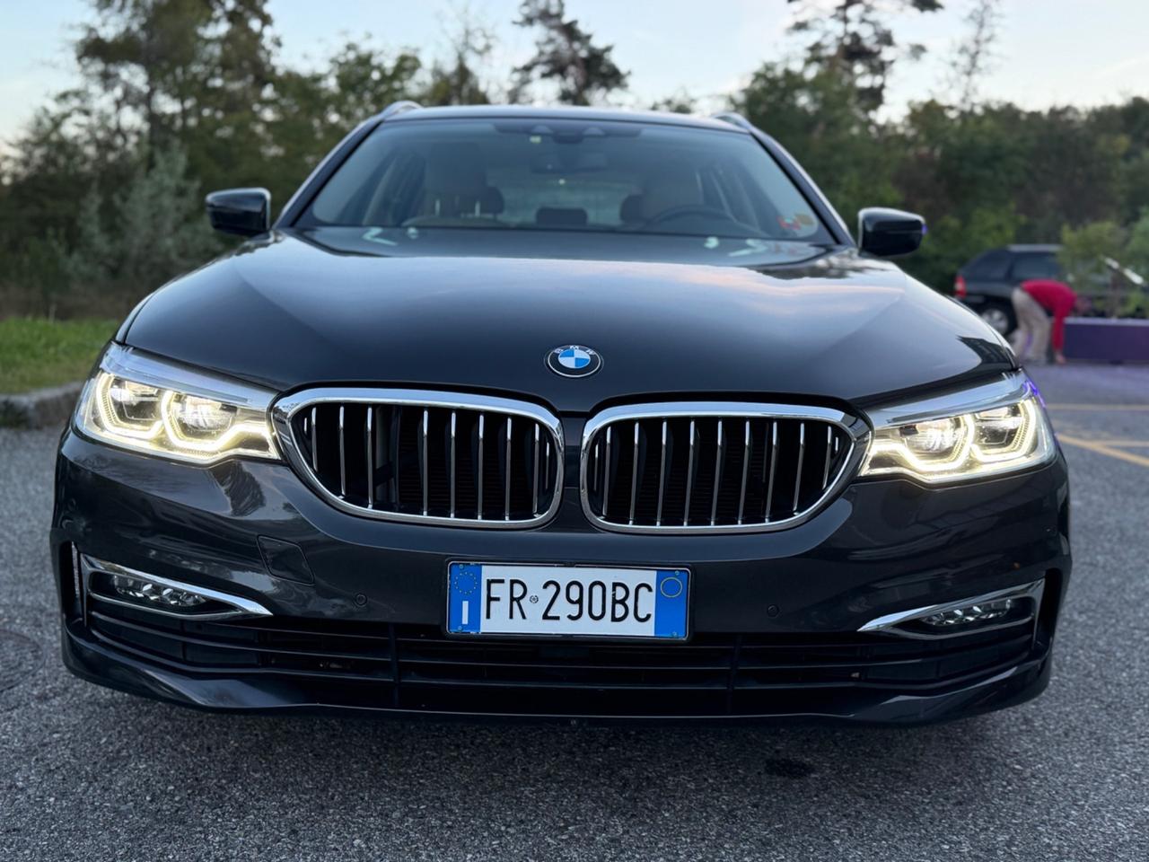 Bmw 520 520d xDrive Touring Luxury*Pelle*Navi