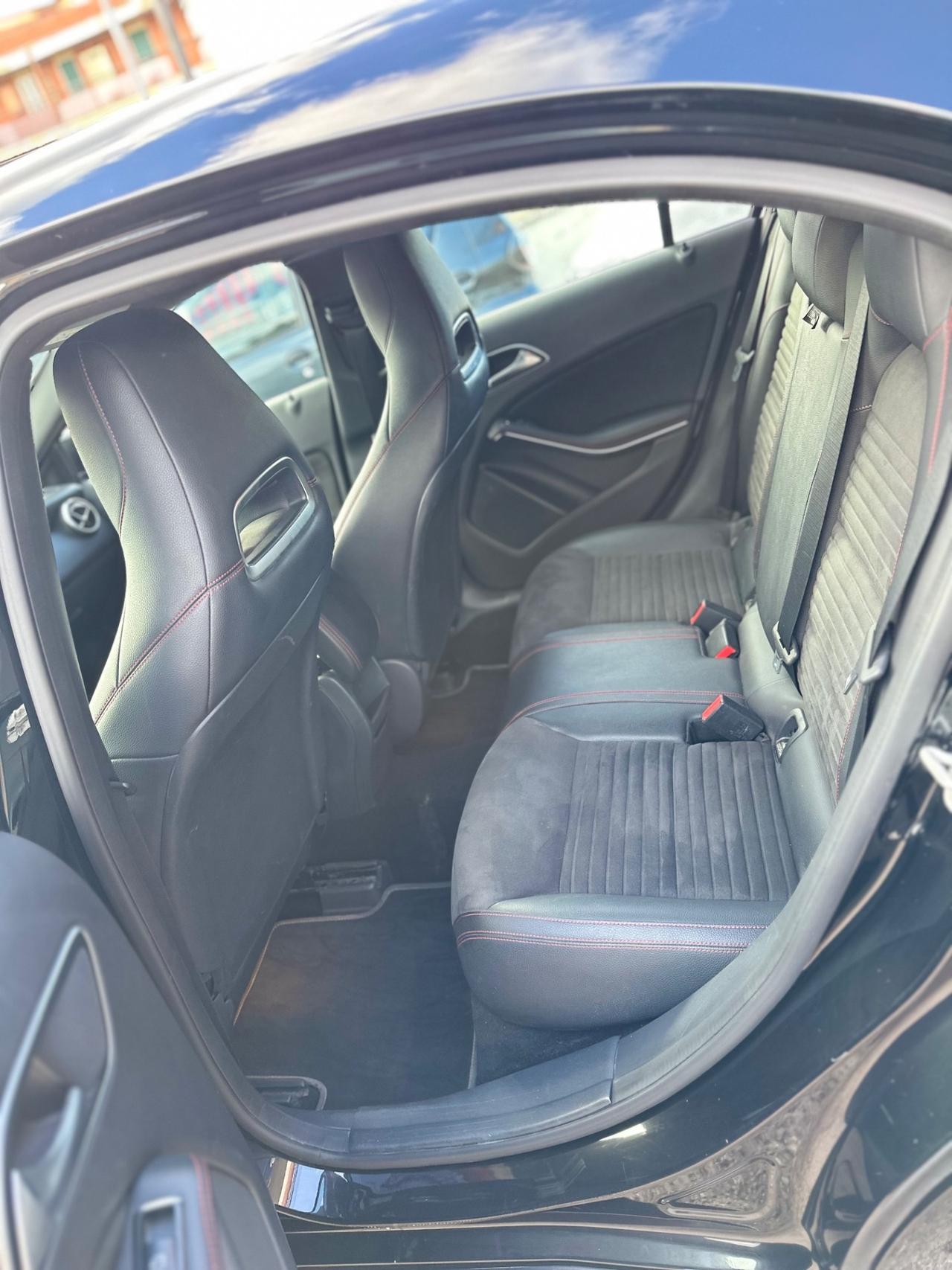 Mercedes-benz A 200 d Automatic 4Matic Premium